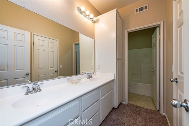 Detail Gallery Image 8 of 32 For 34067 Pamplona Ave, Murrieta,  CA 92563 - 4 Beds | 3/1 Baths