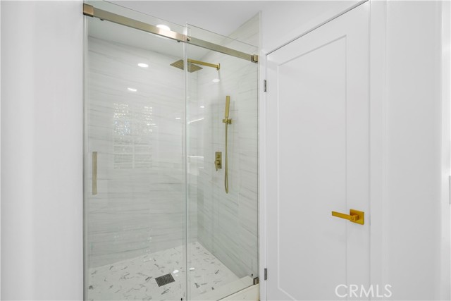 Detail Gallery Image 31 of 56 For 24215 Park Granada, Calabasas,  CA 91302 - 5 Beds | 5 Baths