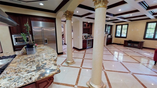 Detail Gallery Image 11 of 30 For 903 10th St, Manhattan Beach,  CA 90266 - 6 Beds | 7 Baths