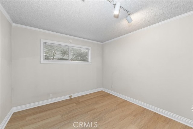 Detail Gallery Image 20 of 46 For 23032 Mobile, West Hills,  CA 91307 - 4 Beds | 2 Baths