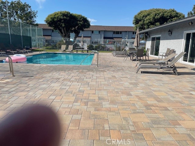 4666 Pinecrest, Huntington Beach CA: https://media.crmls.org/medias/3a42e115-7440-48f8-8aab-c2773616474c.jpg