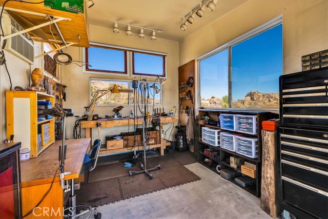 8427 Rock Haven Road, Joshua Tree CA: https://media.crmls.org/medias/3a42e6ba-b3b3-4b26-b81a-db41281f39c1.jpg