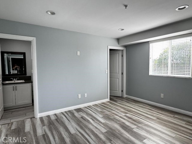 Detail Gallery Image 8 of 9 For 433 1/2 E 30th, Los Angeles,  CA 90011 - 3 Beds | 3 Baths