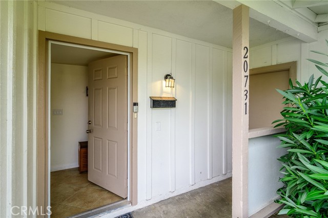 Detail Gallery Image 5 of 30 For 20731 Brookdale Ln, Huntington Beach,  CA 92646 - 3 Beds | 2 Baths
