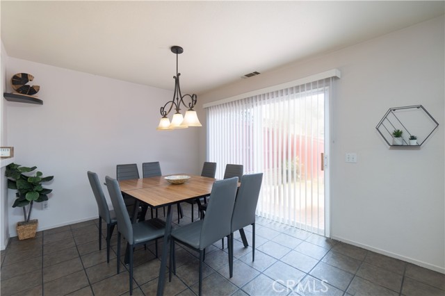 Detail Gallery Image 11 of 52 For 2594 S Buena Vista Ave, Corona,  CA 92882 - 3 Beds | 2/1 Baths