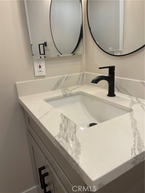 5586 Orange Avenue, Cypress CA: https://media.crmls.org/medias/3a43bef0-64f9-4d0e-a62f-d32a8637cb2c.jpg