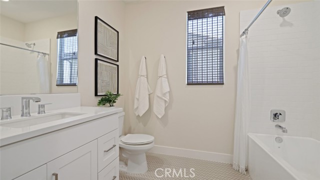 Detail Gallery Image 24 of 36 For 24167 Camino La Tinta, Valencia,  CA 91354 - 4 Beds | 4 Baths