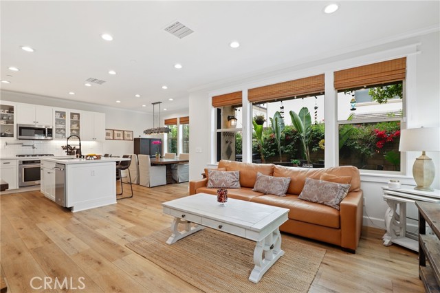 61 Fuchsia, Lake Forest CA: https://media.crmls.org/medias/3a440d03-791d-4eeb-bc77-d0de32d7318a.jpg