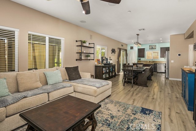 Detail Gallery Image 9 of 43 For 2491 E Norwich, Ontario,  CA 91761 - 4 Beds | 3 Baths