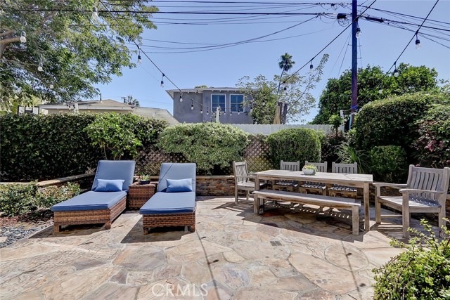 2304 Elm Avenue, Manhattan Beach, California 90266, 5 Bedrooms Bedrooms, ,4 BathroomsBathrooms,Residential,Sold,Elm,SB21197598