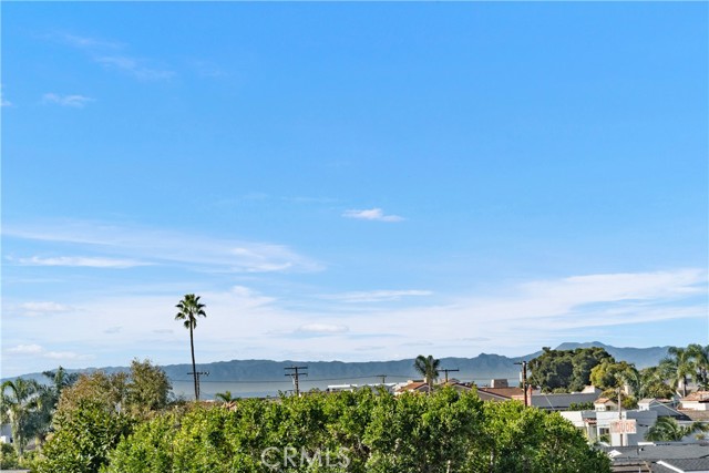 Detail Gallery Image 33 of 33 For 608 Poinsettia Ave #B,  Corona Del Mar,  CA 92625 - 2 Beds | 2 Baths