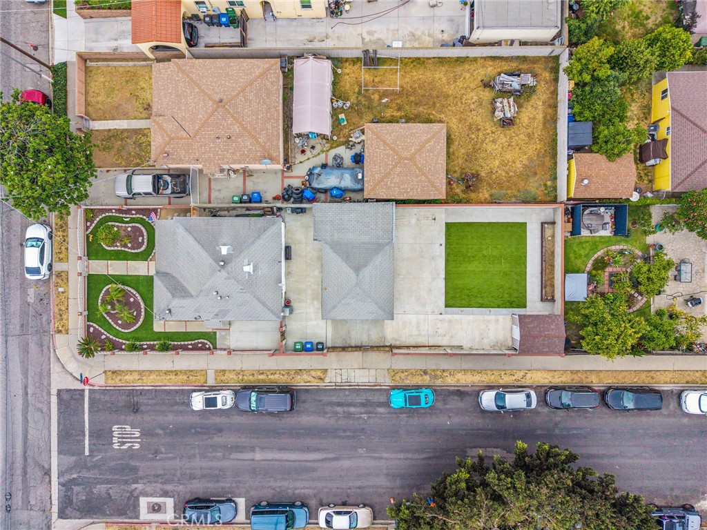 https://media.crmls.org/medias/3a469481-42a0-468c-8328-55341a8aee38.jpg?preset=X-Large