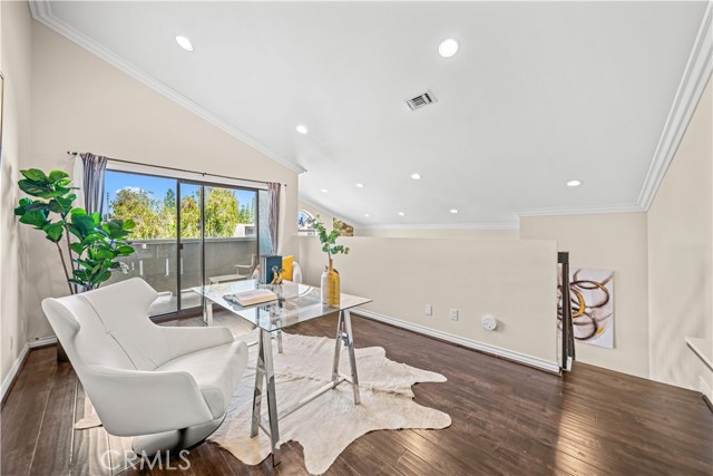 2 Bed Home for Sale in Studio City, California