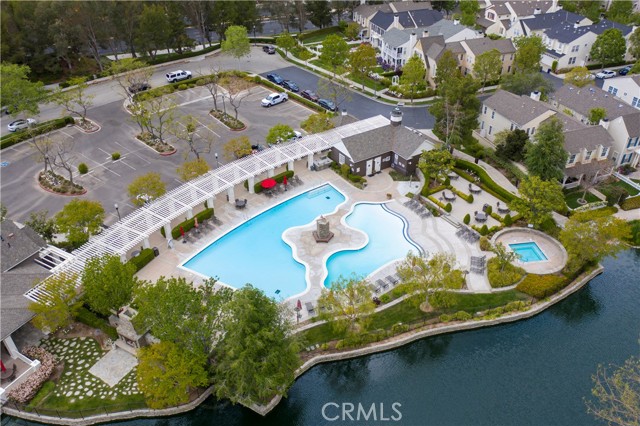 23402 Brookdale Lane, Valencia CA: https://media.crmls.org/medias/3a479082-478a-4f4e-9469-068d4f506729.jpg