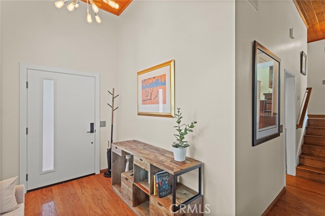 Detail Gallery Image 4 of 47 For 6128 Avalon Ct, Long Beach,  CA 90803 - 4 Beds | 3 Baths