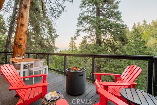 Detail Gallery Image 18 of 51 For 555 Dover Ct, Lake Arrowhead,  CA 92352 - 5 Beds | 2/1 Baths