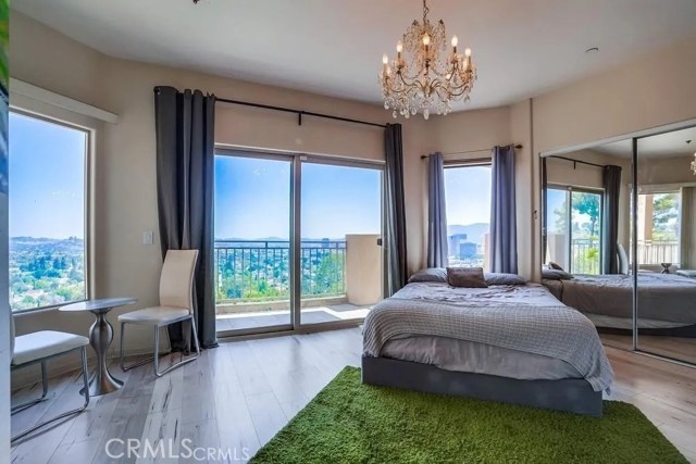 Detail Gallery Image 2 of 43 For 876 Harrington, Glendale,  CA 91207 - 4 Beds | 4 Baths