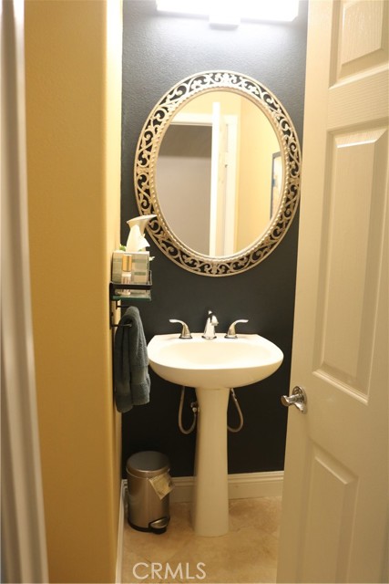 15 Tavella, Lake Forest CA: https://media.crmls.org/medias/3a49b78f-2ffe-48ea-8f21-e818eac1e21a.jpg