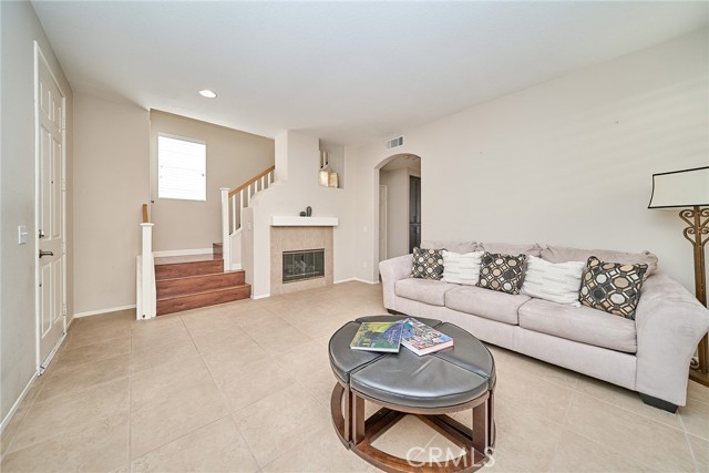 Detail Gallery Image 4 of 42 For 13819 Visions, La Mirada,  CA 90638 - 4 Beds | 2/1 Baths