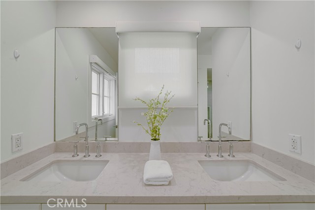 Detail Gallery Image 31 of 65 For 608 Heliotrope, Corona Del Mar,  CA 92625 - 4 Beds | 4 Baths