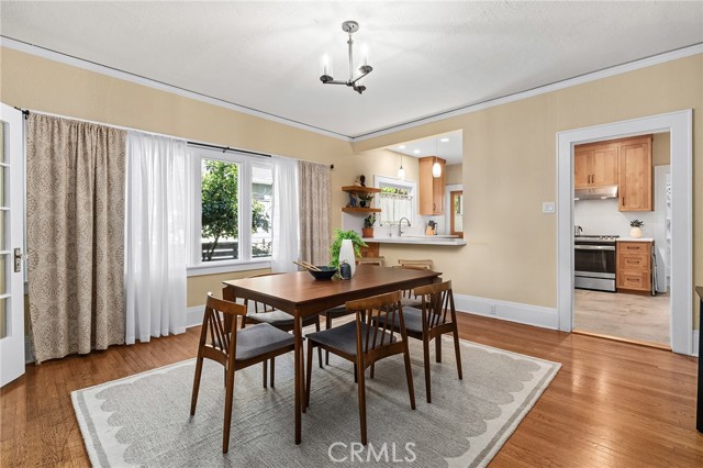 Detail Gallery Image 25 of 73 For 587 E 3rd, Chico,  CA 95928 - 5 Beds | 3 Baths