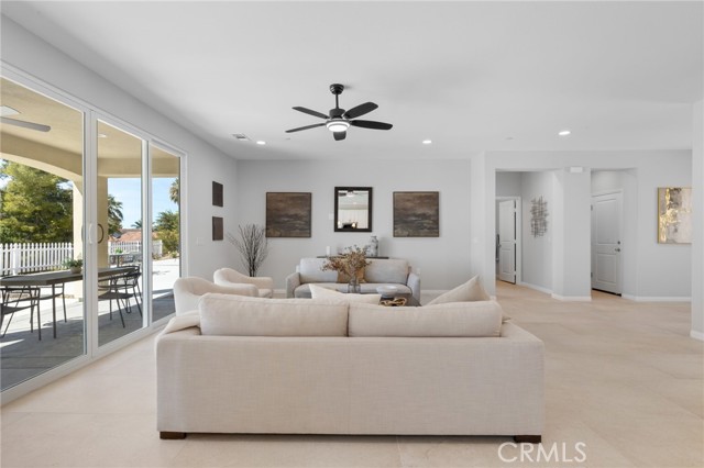Detail Gallery Image 16 of 54 For 5612 Levanto St, Bakersfield,  CA 93306 - 4 Beds | 3 Baths