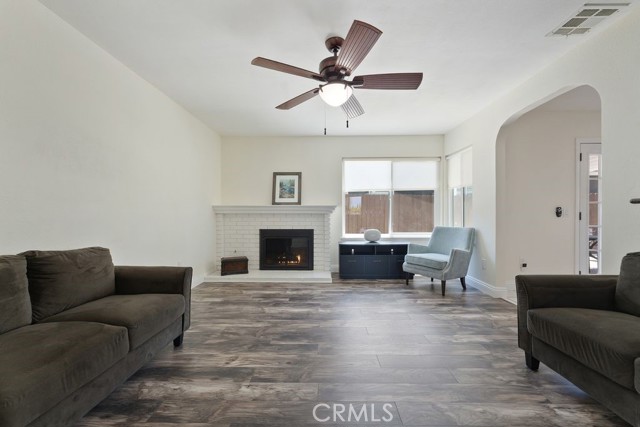 Image 6 of 23 For 7031 Pasadena Place