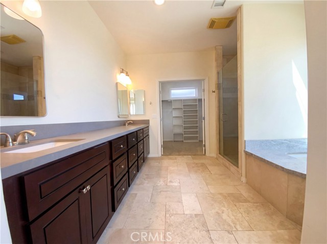 Detail Gallery Image 13 of 48 For 6057 Buena Suerte, Yucca Valley,  CA 92284 - 3 Beds | 2/1 Baths