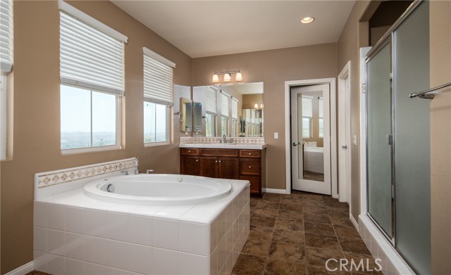 Detail Gallery Image 33 of 61 For 33451 Gold Mountain Rd, Yucaipa,  CA 92399 - 4 Beds | 4 Baths