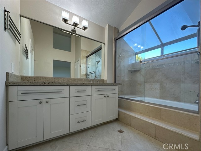26582 Via Mondelo, Mission Viejo CA: https://media.crmls.org/medias/3a4efd0a-f408-4ae6-9ee2-b1baf8b5112c.jpg