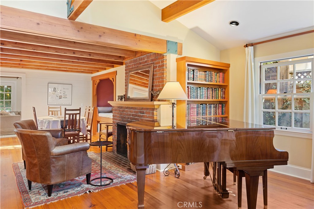 2310 Bowdoin Street, Palo Alto, CA 94306