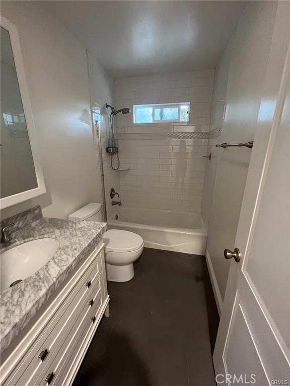 Detail Gallery Image 8 of 8 For 18531 Mansel Ave, Redondo Beach,  CA 90278 - 4 Beds | 3 Baths