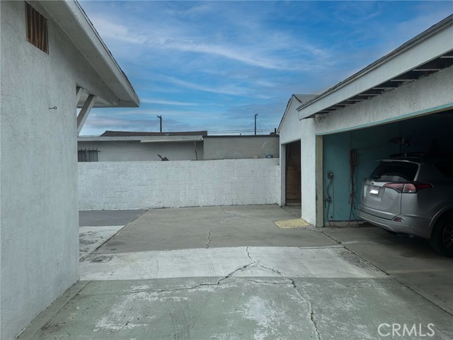 3743 W 112th Street, Inglewood CA: https://media.crmls.org/medias/3a4fb933-f4d3-4801-ba58-0813f64e5f82.jpg