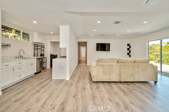 10228 Sunland Boulevard, Sunland, CA, 91040 10228 Sunland Boulevard, Sunland, CA, 91040