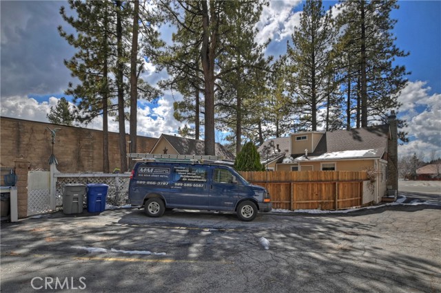 Detail Gallery Image 49 of 56 For 42161 Big Bear Bld, Big Bear Lake,  CA 92315 - 4 Beds | 3 Baths