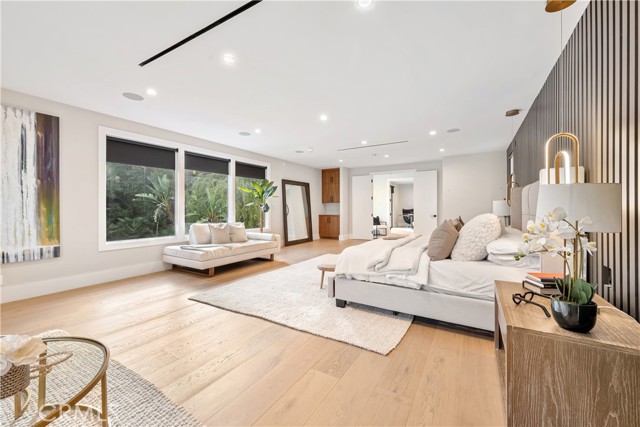 4609 Louise Avenue, Encino CA: https://media.crmls.org/medias/3a527229-4eca-4575-8584-45e083e3f4f0.jpg