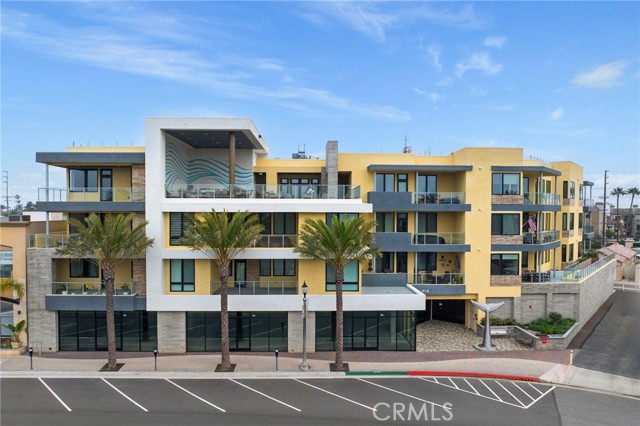 Detail Gallery Image 44 of 71 For 414 Main St #300,  Huntington Beach,  CA 92648 - 2 Beds | 2/1 Baths