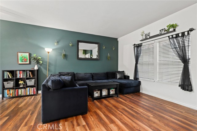 Detail Gallery Image 7 of 29 For 337 E Chapman, Placentia,  CA 92870 - 2 Beds | 2/1 Baths