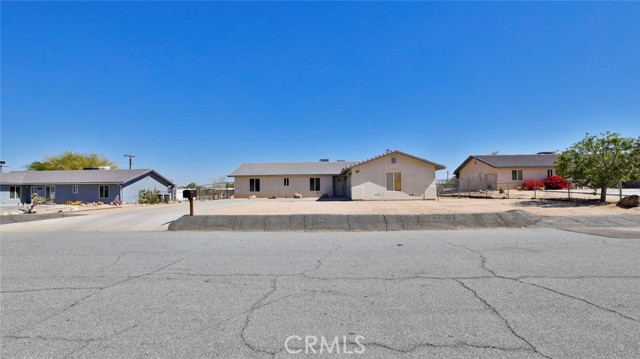 Detail Gallery Image 1 of 62 For 74412 Pinon Dr, Twentynine Palms,  CA 92277 - 4 Beds | 3 Baths