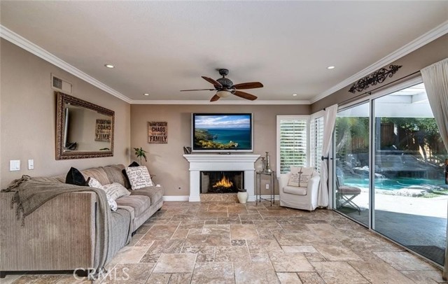 Detail Gallery Image 9 of 26 For 6330 Golden Gate Dr, Yorba Linda,  CA 92886 - 4 Beds | 3 Baths