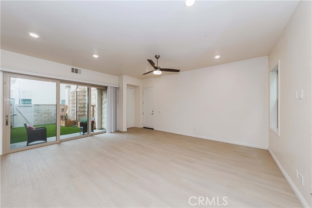 Detail Gallery Image 28 of 38 For 191 Frame, Irvine,  CA 92618 - 3 Beds | 2 Baths