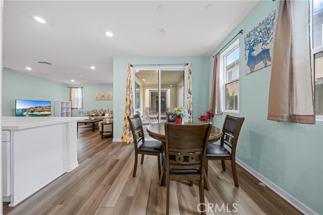 8254 Traveller Street, Chino CA: https://media.crmls.org/medias/3a540a09-cb61-420f-81e7-359a00f0543f.jpg