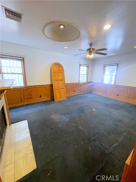615 W 9th Street, San Pedro (los Angeles), California 90731, ,Commercial Lease,For Rent,615 W 9th Street,CRSB25066834