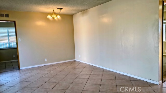 Detail Gallery Image 12 of 32 For 633 Maple Way, Upland,  CA 91786 - 3 Beds | 2 Baths