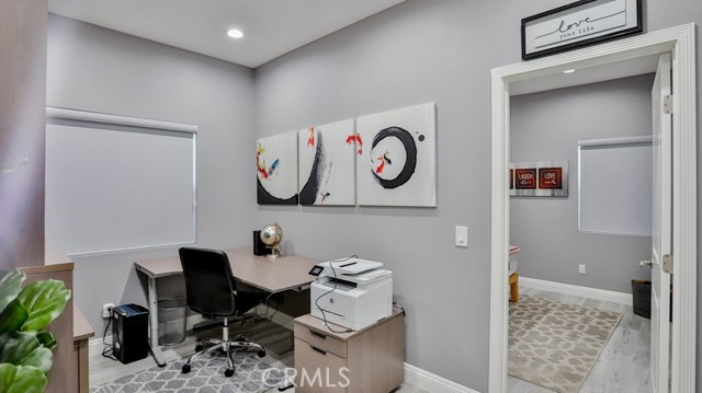 408 S Flower Street, Santa Ana CA: https://media.crmls.org/medias/3a55526a-31c4-4fe0-a5d4-13a63781dd58.jpg