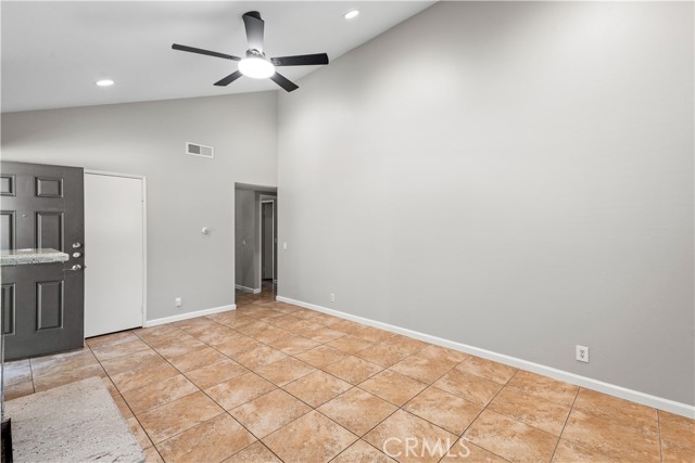 Detail Gallery Image 7 of 35 For 21 Summerwalk Ct, Newport Beach,  CA 92663 - 2 Beds | 2 Baths