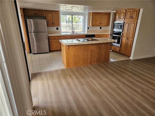 Detail Gallery Image 7 of 33 For 24825 Laurelcrest, Stevenson Ranch,  CA 91381 - 4 Beds | 3 Baths