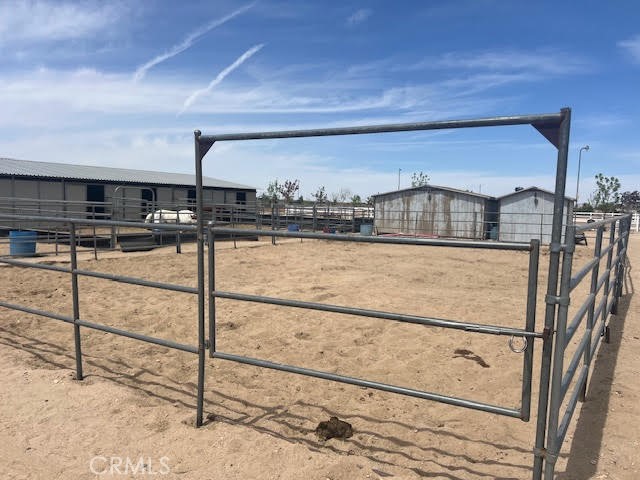 19821 Danielle Way, Apple Valley CA: https://media.crmls.org/medias/3a57a5d8-ed68-4188-95a8-9adb89130230.jpg