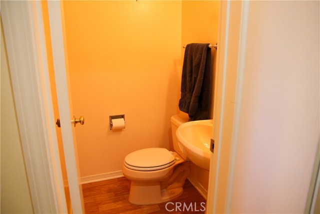 Detail Gallery Image 26 of 61 For 18543 Chatsworth St, Northridge,  CA 91326 - 5 Beds | 2/1 Baths