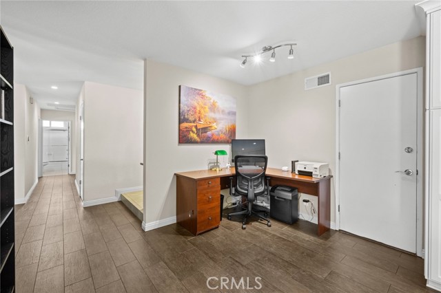 23291 Via Gaudix, Mission Viejo CA: https://media.crmls.org/medias/3a57db8e-0e00-439e-9d8d-578b238ec463.jpg